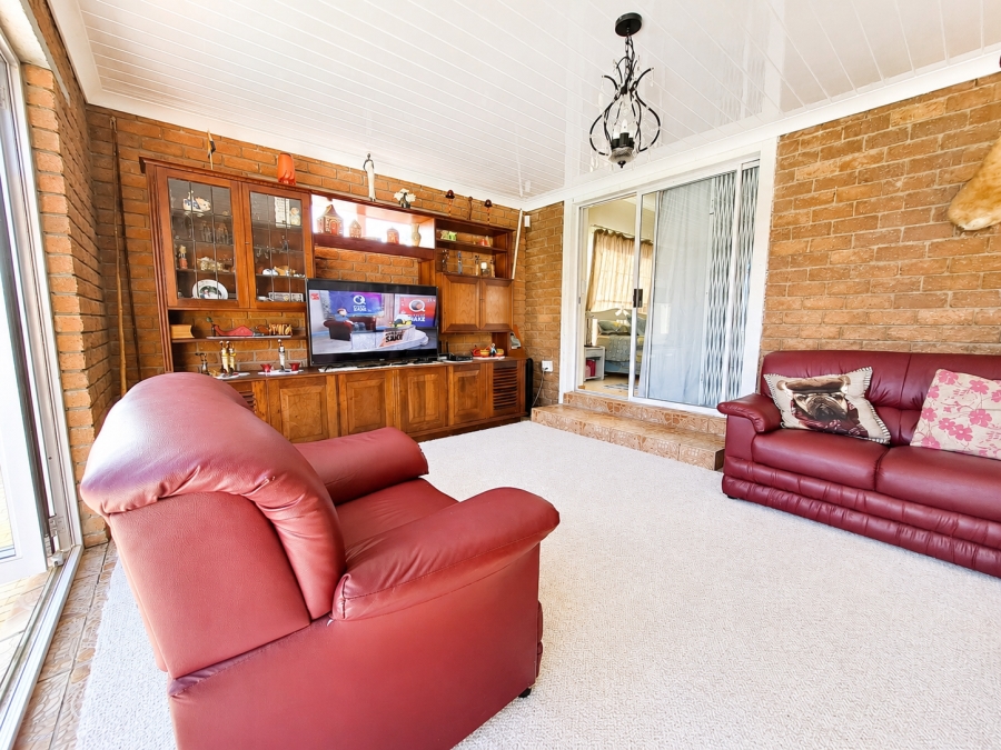 3 Bedroom Property for Sale in Myburgh Park Western Cape